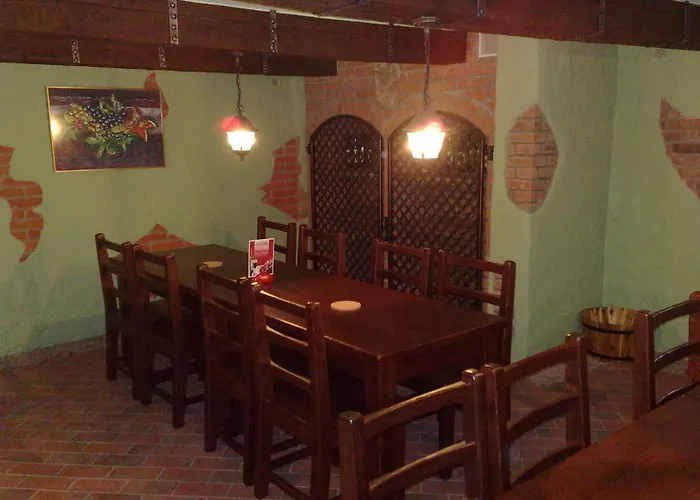 招待所 优特维尼由库乐酒店 基约夫